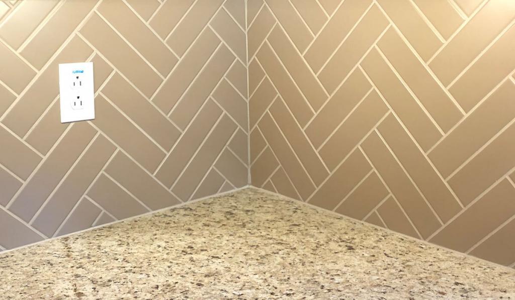 tile backsplash in kitchen
