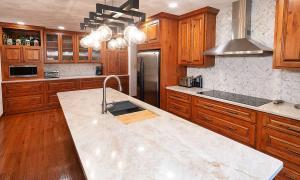 Custom Cabinets 62236
